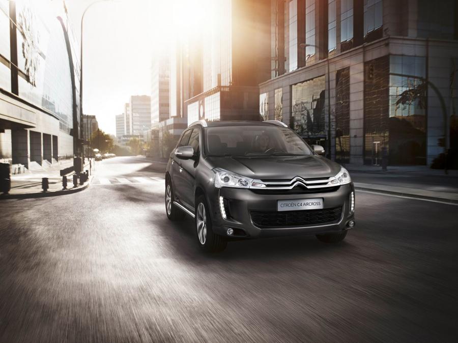  Citroen C4 AirCross 2012 года  (фото 21 из 30)